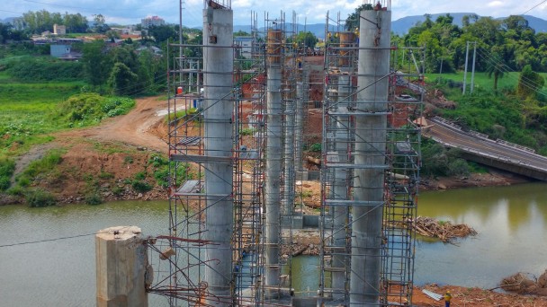 Nova ponte terá 172 metros de extensão e será 51 metros mais longa e cinco metros mais alta que a antiga