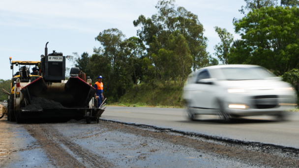 EGR intensifica trabalhos e mant&eacute;m 19 frentes de atua&ccedil;&atilde;o em rodovias do Estado